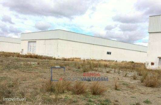 Parque industrial/logistico com 109.500m², 3 armazéns e moradia de ... - Grande imagem: 2/22