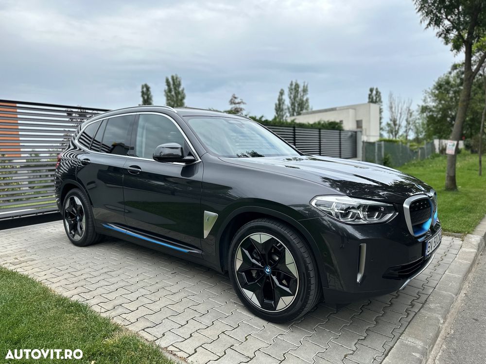 Second hand BMW iX3 - 39 700 EUR, 28 000 km - Autovit