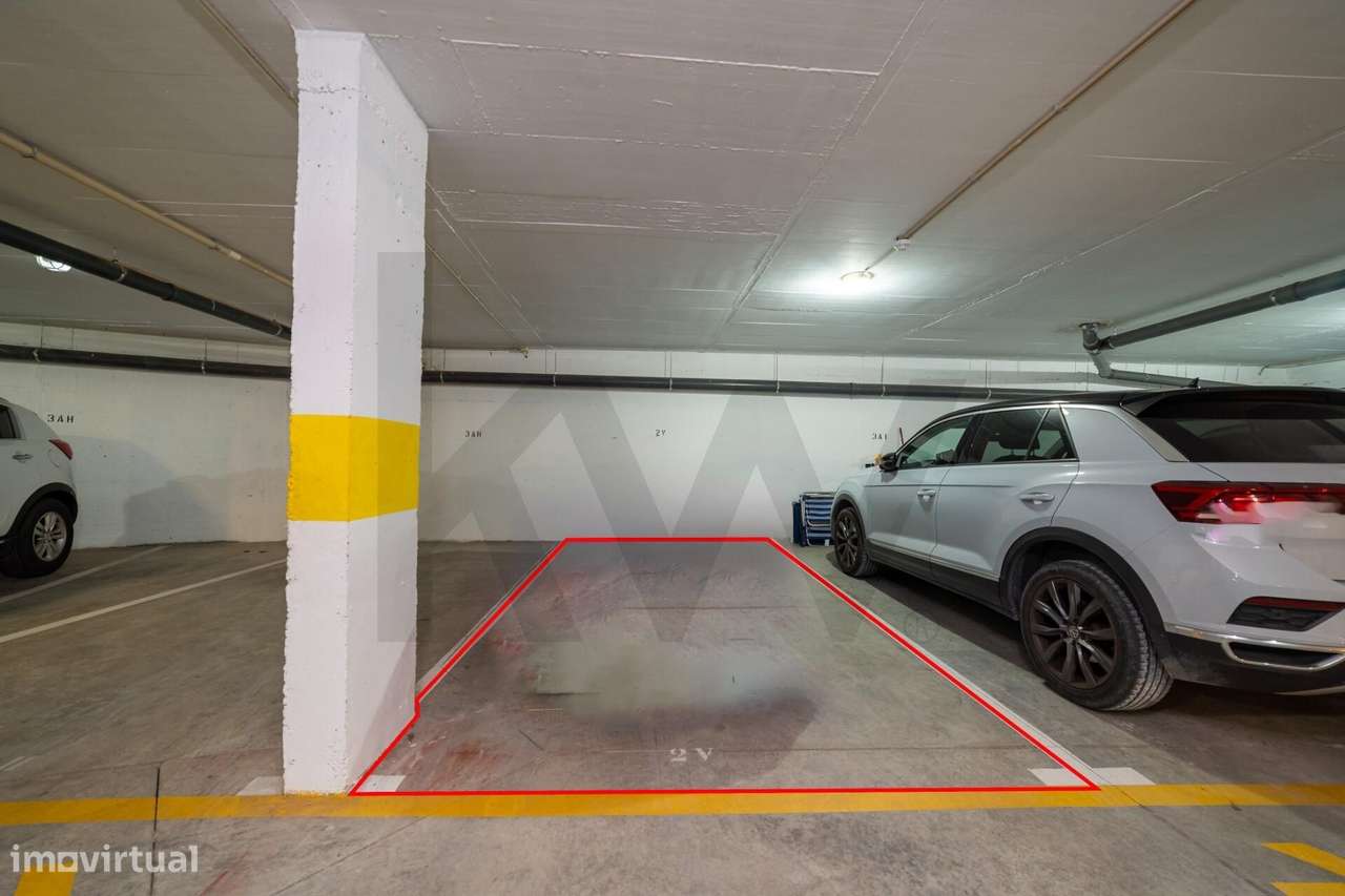 Apartamento T3 único com 3 lugares de estacionamento - VRSA-22