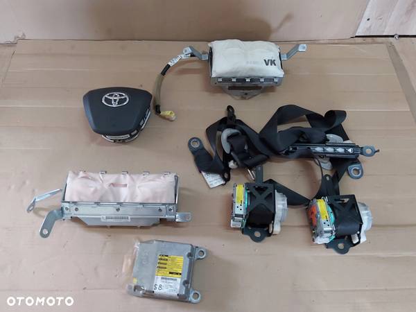 Toyota Verso 09 air bag poduszka deska pas pasy - 1