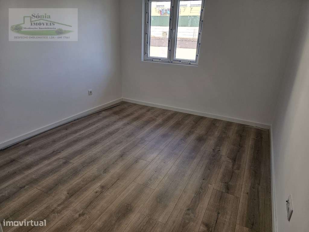 APARTAMENTO T3 EM MASSAMÁ PARA VENDA - Grande imagem: 4/16