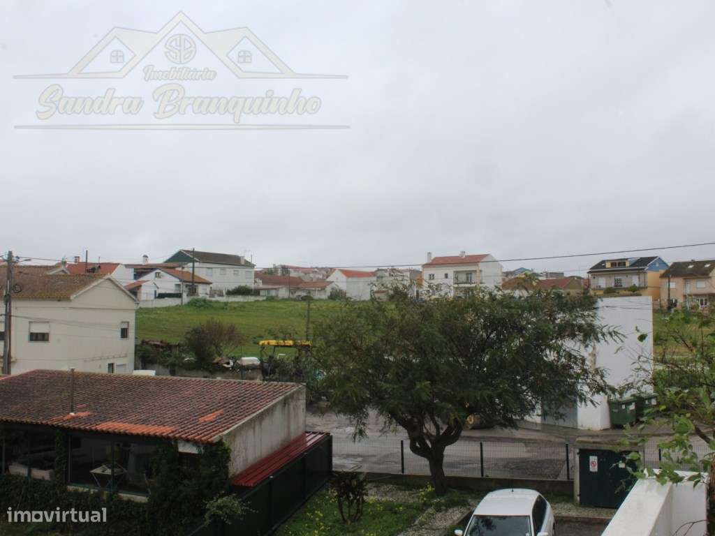 Apartamento T2 com garagem a 10min da praia-37