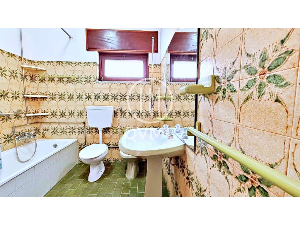 Apartamento T3 na Moita com varandas - 1º andar-21