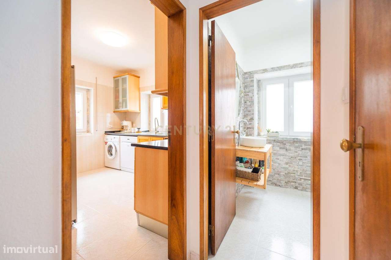 Propriedade com duas moradias geminadas-6