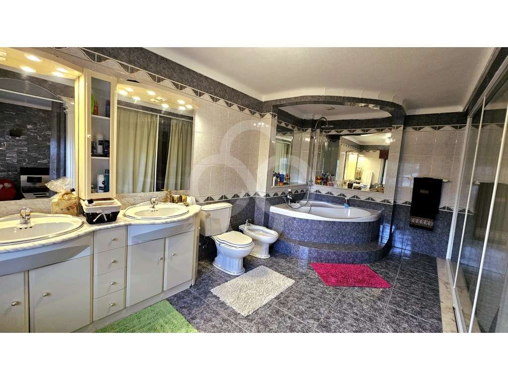 Quinta 2,4 hectares com moradia T5 em Aveiras de Cima Azambuja-15