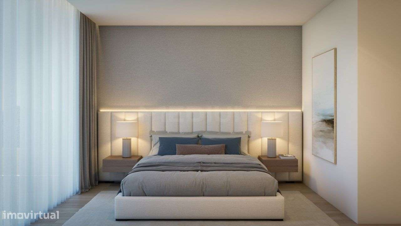 Moradia de luxo T4, três frentes em fase final de construção-6