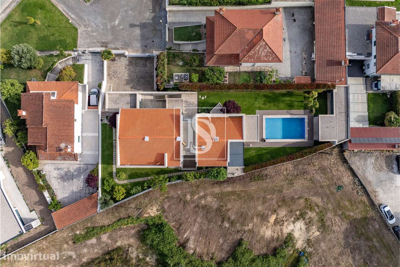 Exclusiva Moradia T4+1 c/ Piscina Aquecida e mais de 380 m²-40