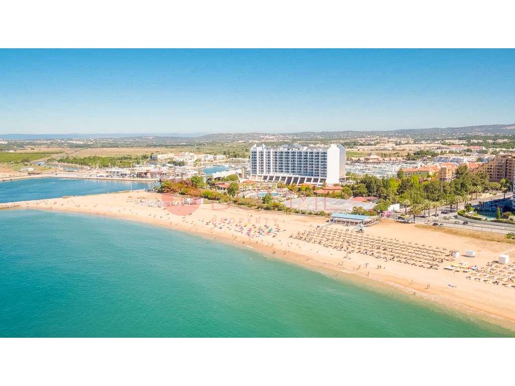 Apartamento T1 com Piscina e Vista Jardim em Vilamoura-17