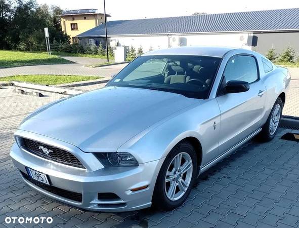 Ford Mustang 3.7 V6 Premium - 1