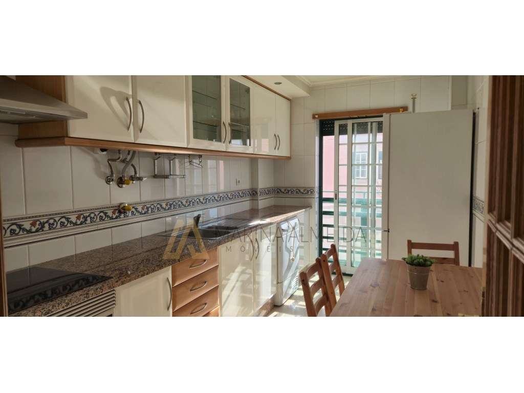 Apartamento t2 1º andar muito luminoso, com varanda despensa e arre... - Grande imagem: 5/18