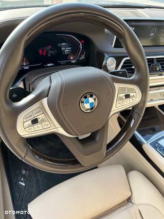 BMW Seria 7 730d xDrive mHEV - 15