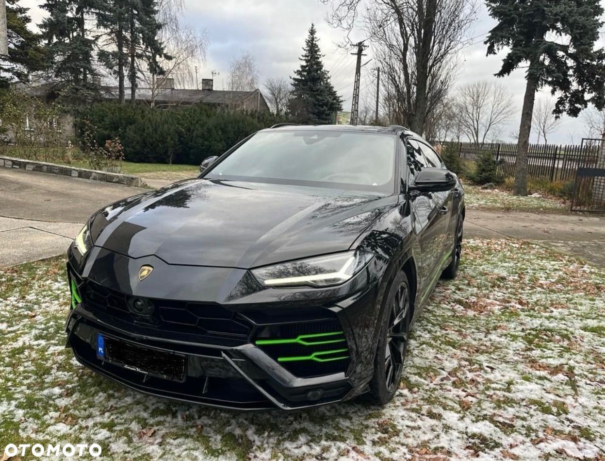 Lamborghini Urus - 1