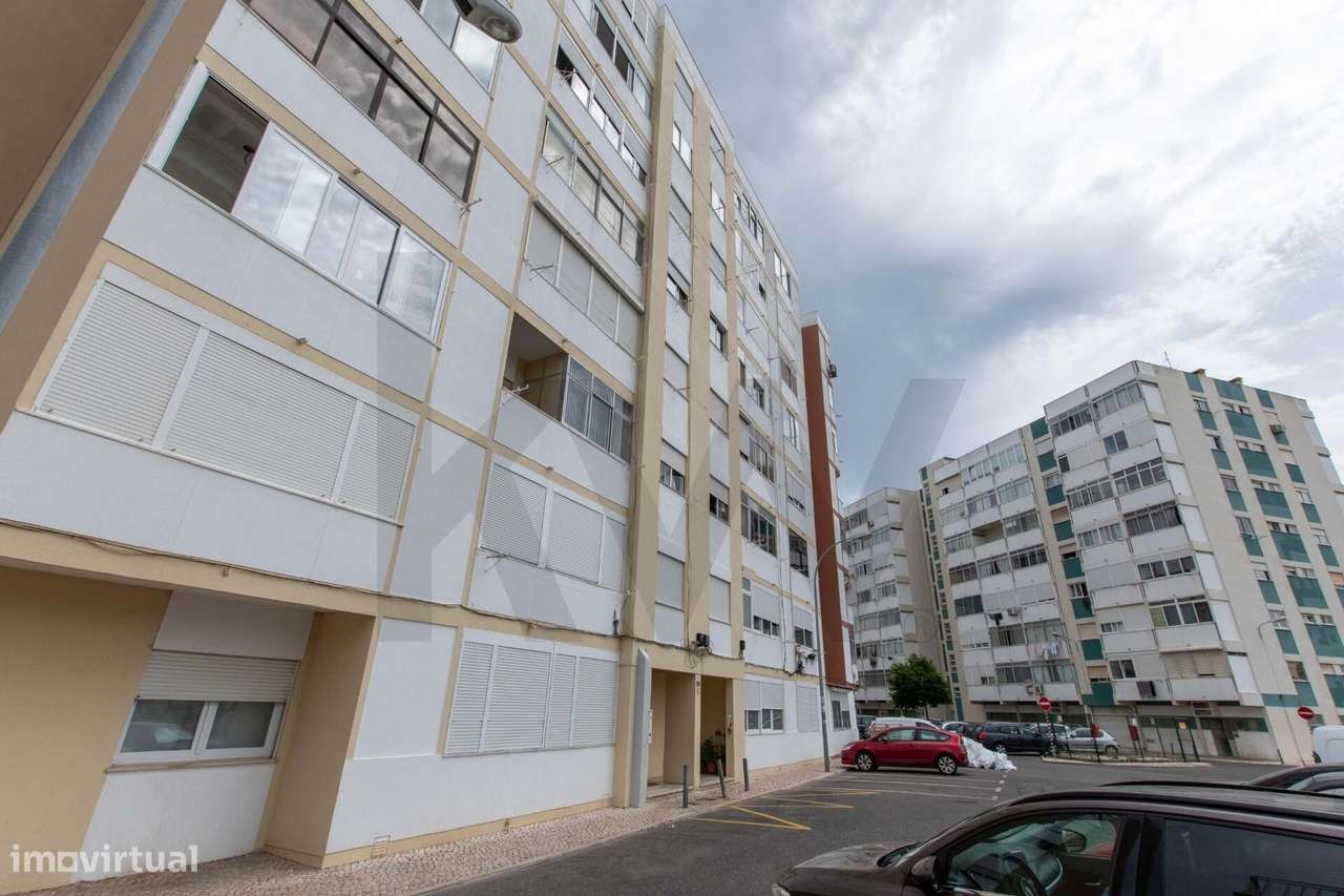 T2 Remodelado à Venda em Paço de Arcos – Investimento Seguro - Grande imagem: 3/16