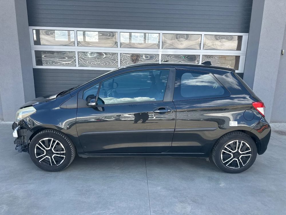 Toyota Yaris III 1.0 Luna 2011