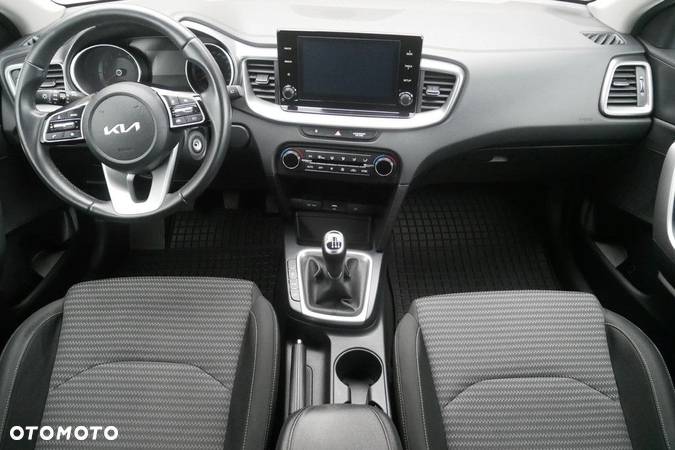 Kia Ceed 1.5 T-GDI M - 8