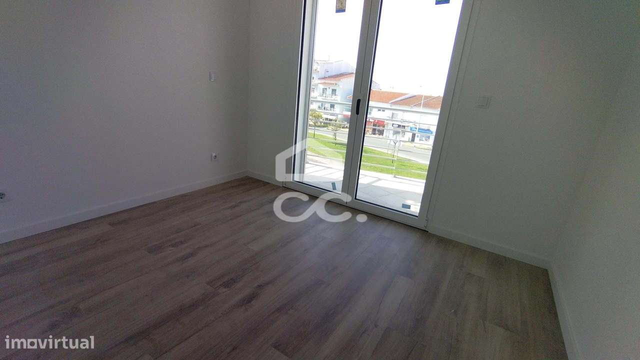 Apartamento tipo T-2 no centro da Vila de Pataias.-10