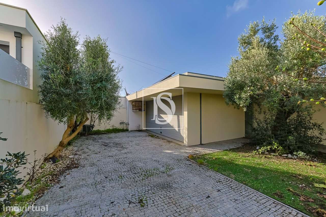 Moradia T3 individual com jardim e garagem na Póvoa de Varzim-10