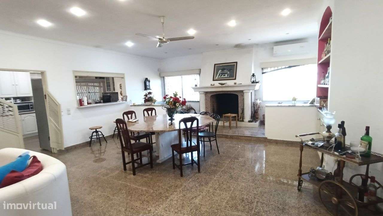 Quinta Pegões Velhos, junto á adega, com moradia e armazém lote 3,8 ha-7