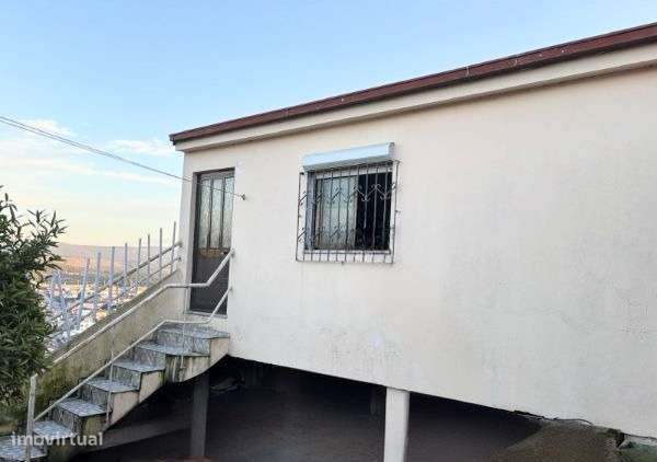 Moradia T2+1 | Garagem | Jardim | Fânzeres | Gondomar-28