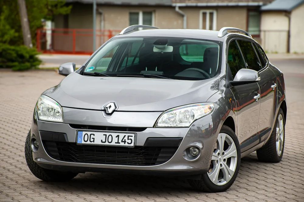 Renault Megane III TCe 180 Dynamique 2011
