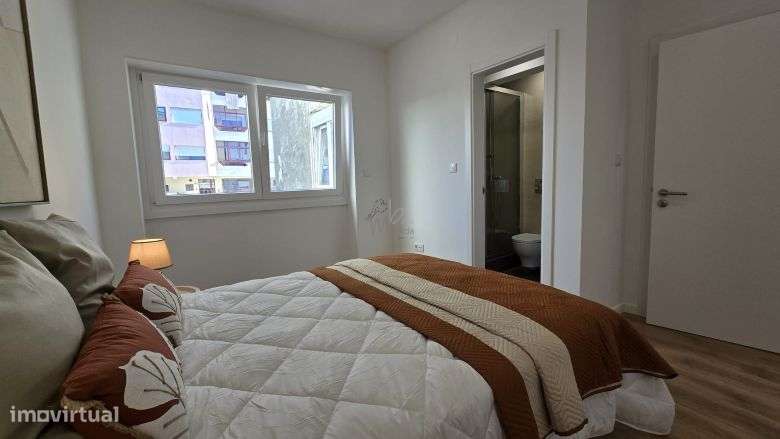 &#127991;&#65039;Apartamento T3 Remodelado em Benfica – Moderno e Cent-15