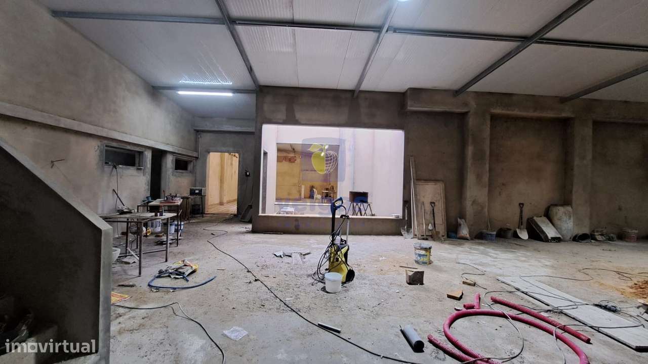 Armazém para Venda na Baixa da Banheira - Grande imagem: 4/13