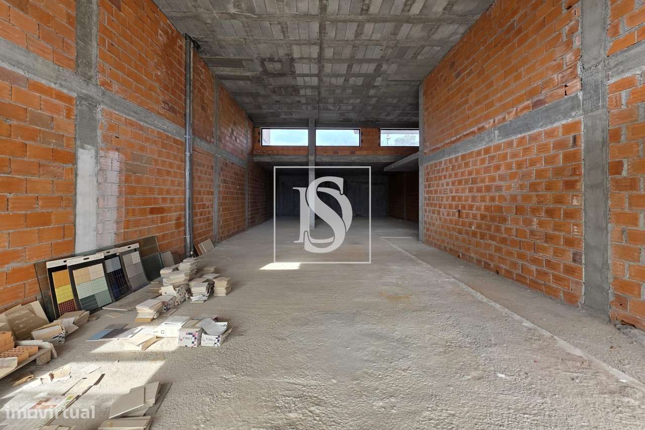 Espaço comercial com 205m2 em ValRio, Viseu - Grande imagem: 2/7