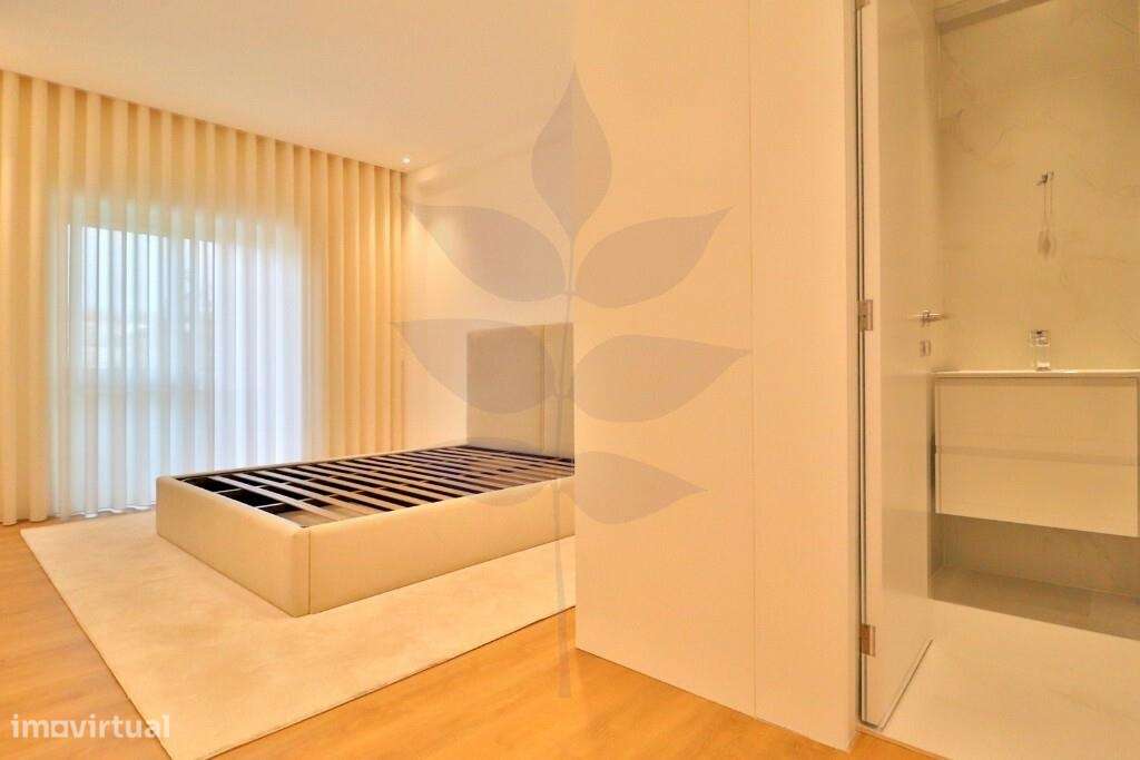 Venda apartamento T2 totalmente renovado em Maximinos-33