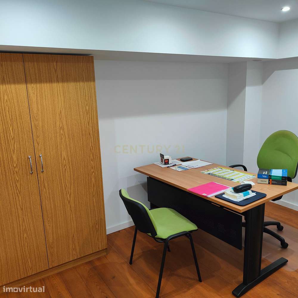 Espaço para Serviços ou Comercio em zona "prime" (Horta da Porta), jun - Grande imagem: 4/11