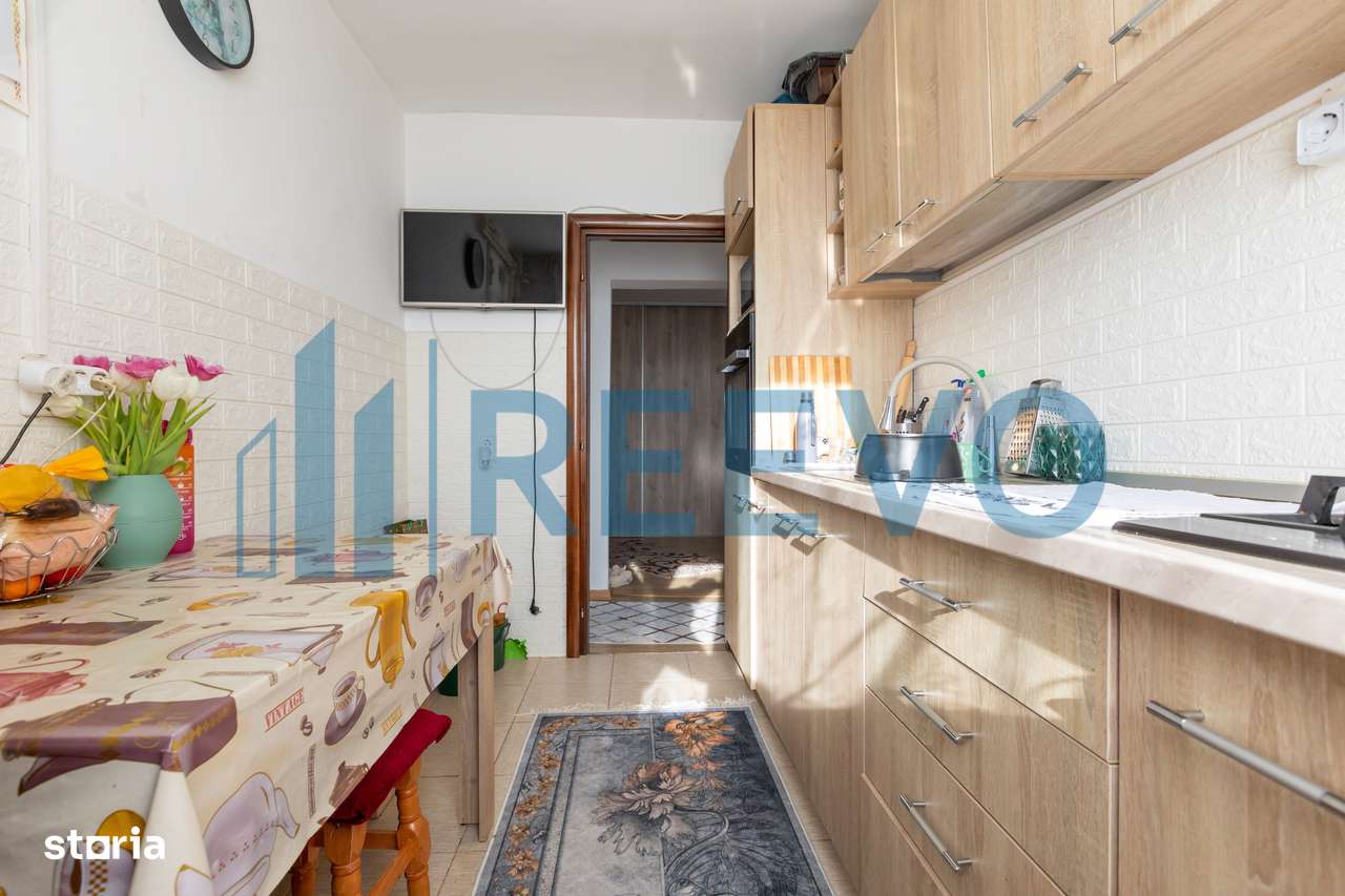 Apartament de vanzare cu doua camere, decomandat - str Cornisa Bistrit-7