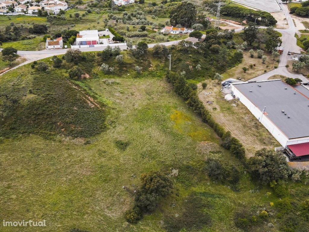 Terreno urbano em São Sebastião (Setúbal)