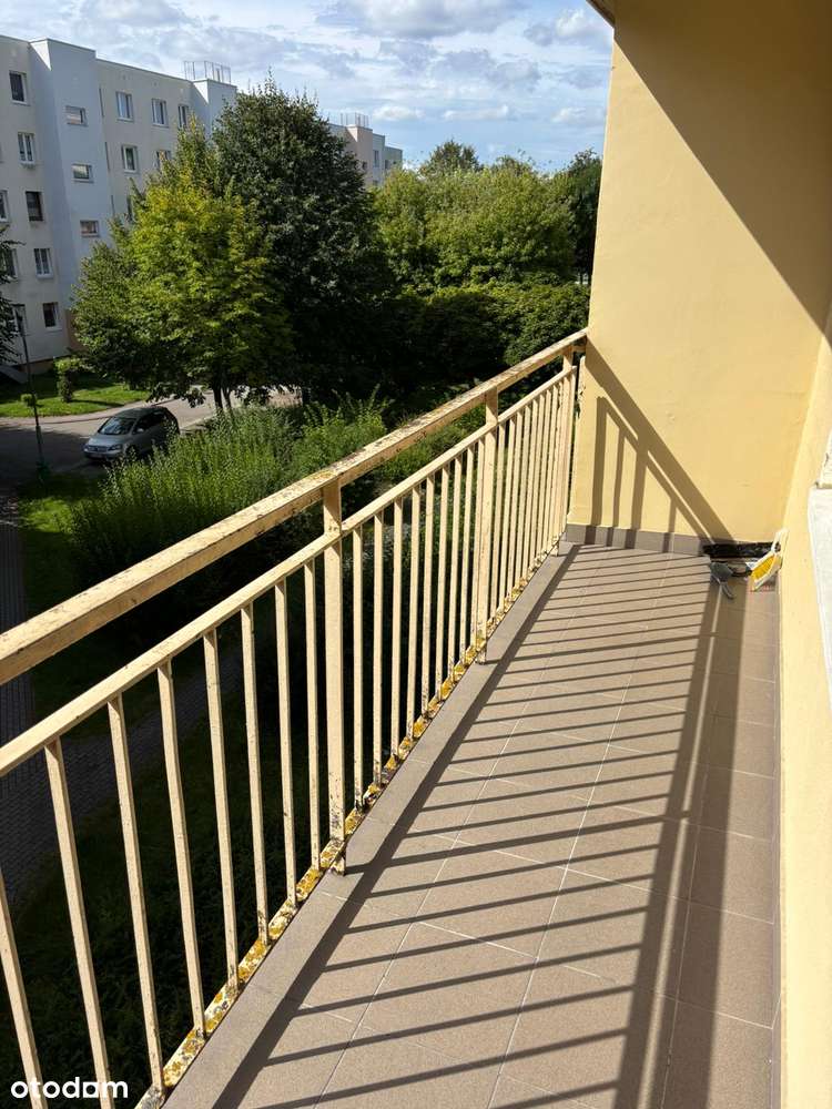 3 pok . balkon oddzielna widna kuchnia dobra lokalizacja-16
