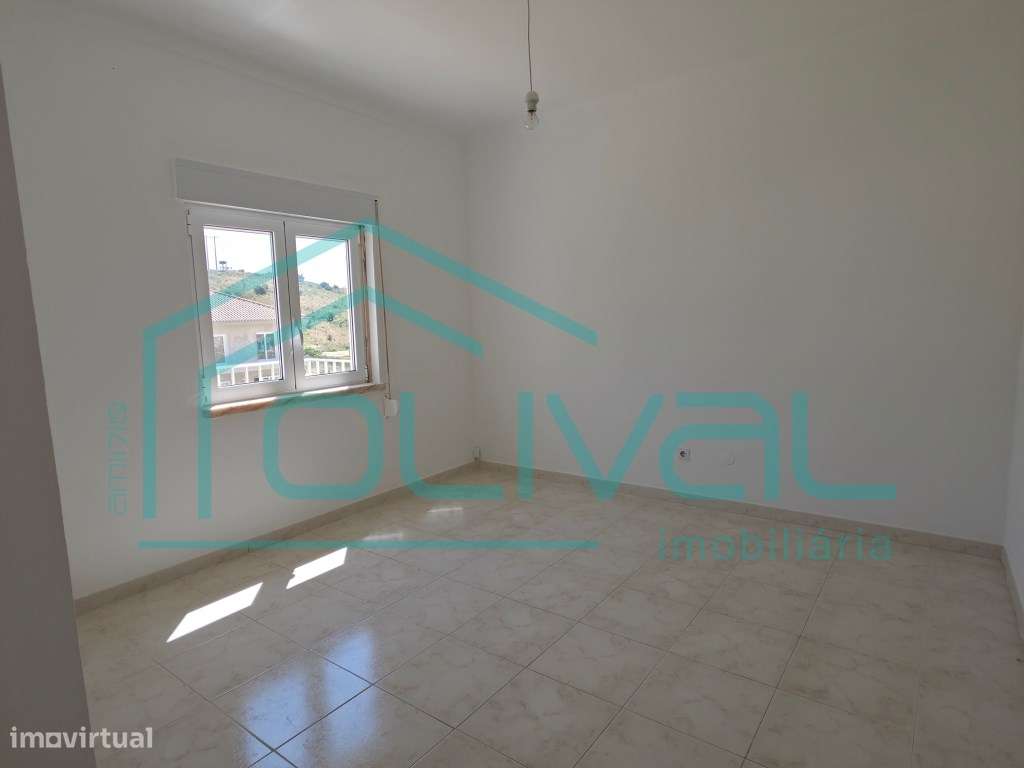 Moradia Independente T6 com terreno, ** com vista panorâmica sobre ...-15