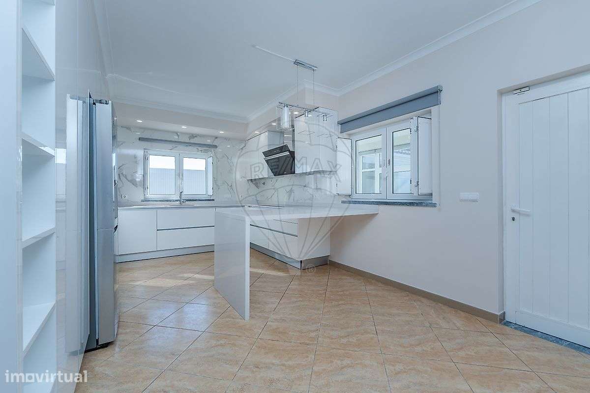 Moradia T4 para venda-11