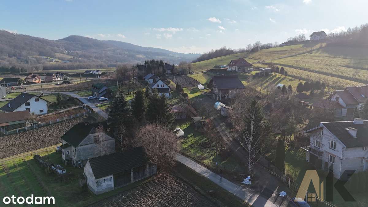 Uroczy azyl z potencjałem budowlanym-17