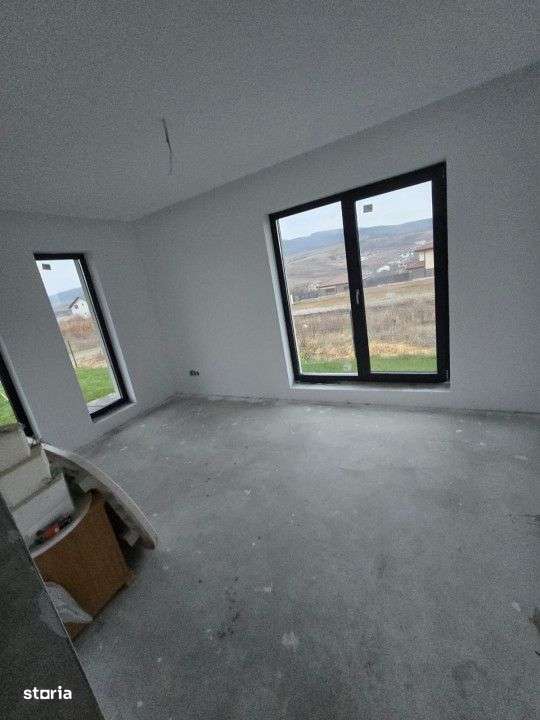 Casa individuala 5 camere, 230mp, garaj, terasa, teren 716mp, in Chint - Imagine principală: 5/13