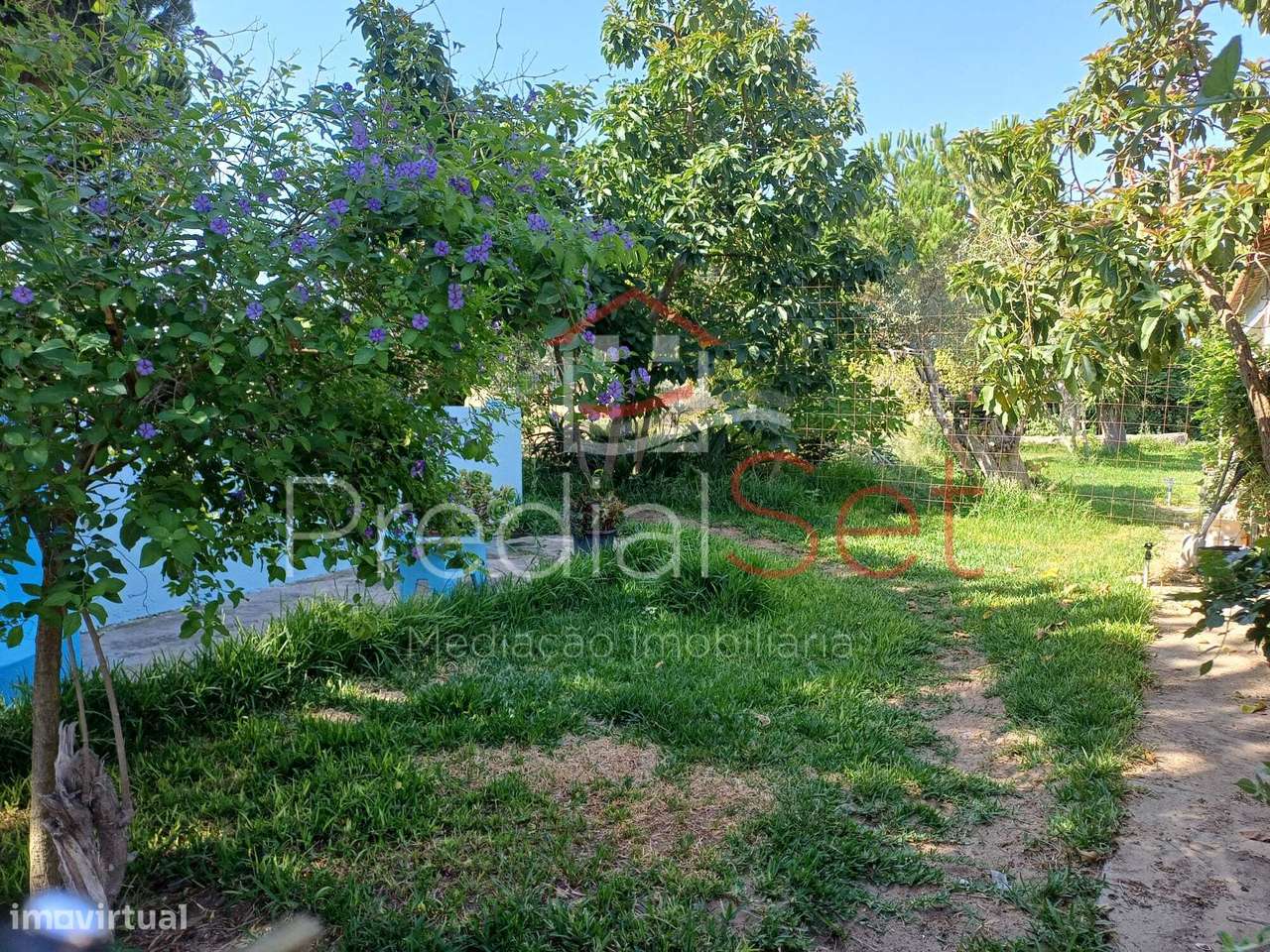 Moradia T4 em Quintinha - Palmela-5