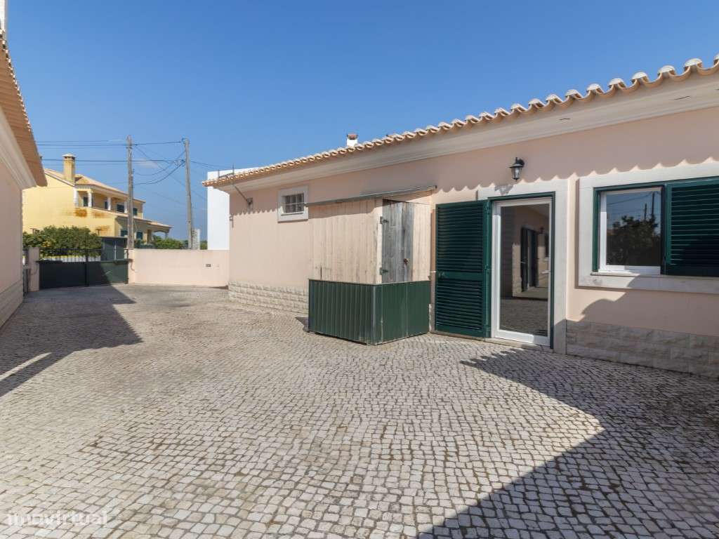 Moradia T4 de Prestígio com Áreas Amplas, Garagem para 2 Carros e C...-41