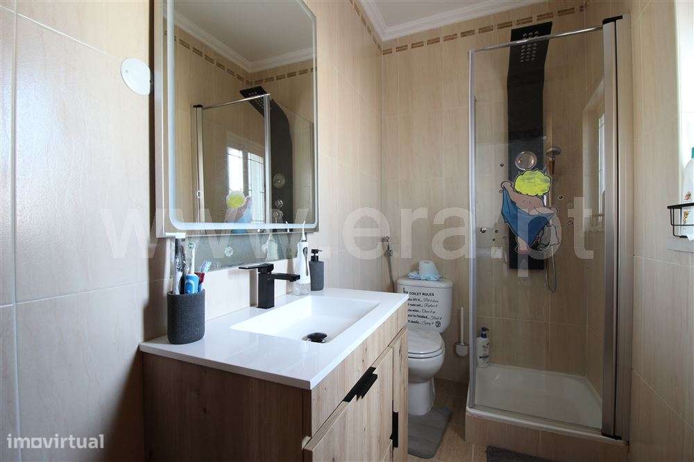 Moradia em Banda V2+1, Venda-22