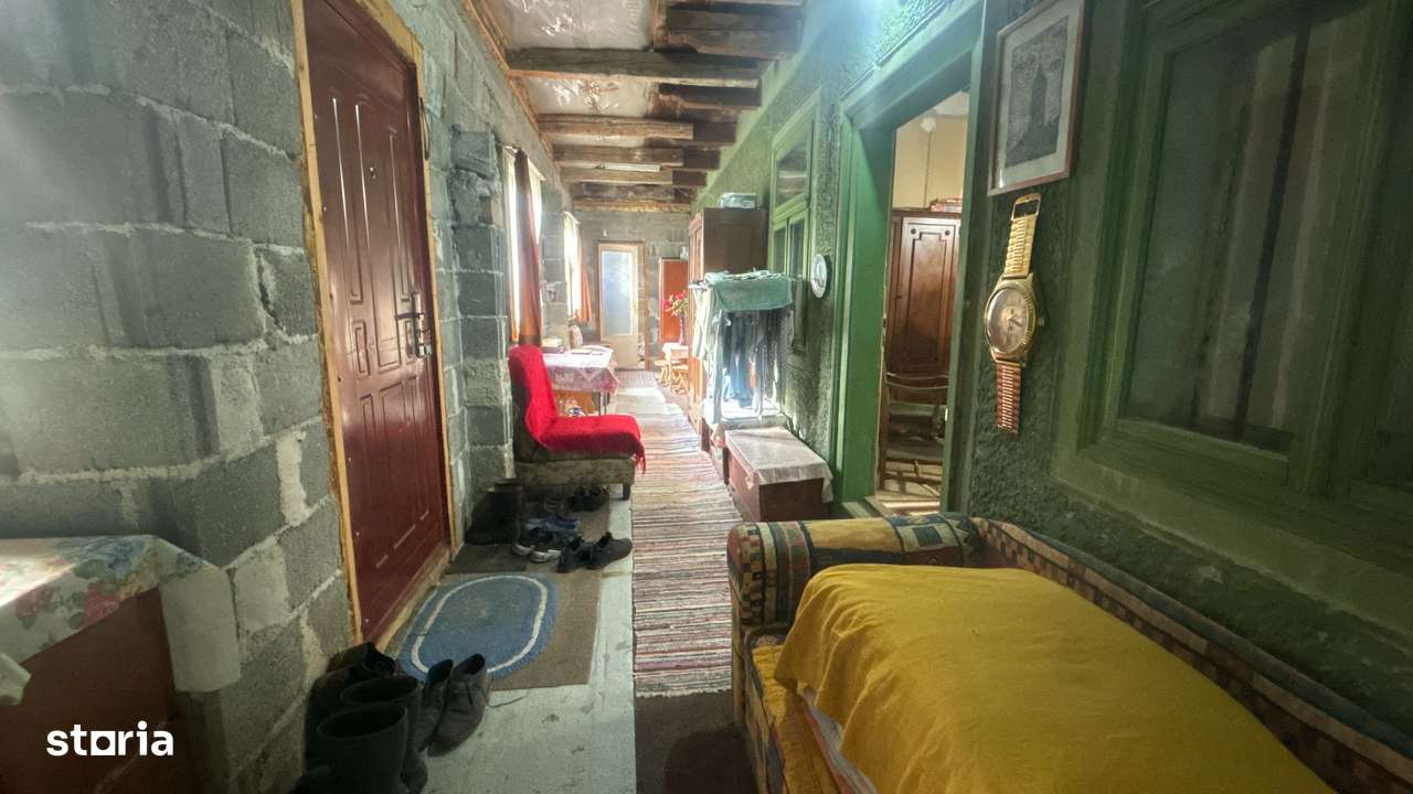 Casă 3 camere 100 M² cu 2360 M² teren - Imagine principală: 4/19