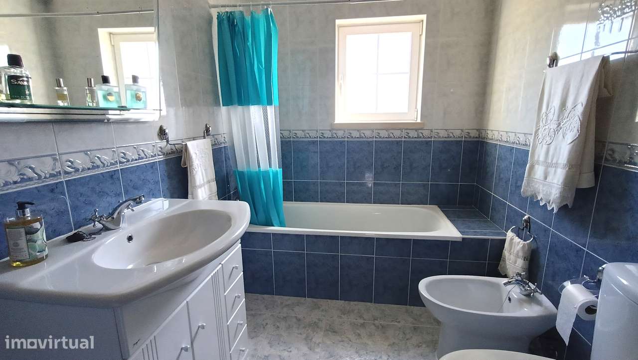 Moradia térrea isolada inserida em lote 2250 m2-14