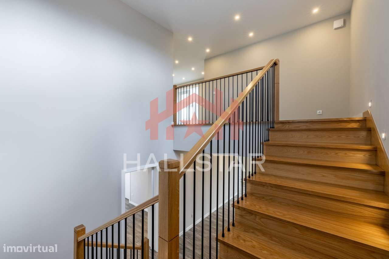 Moradia de Luxo T4 / Lote com 890m² / Marinha Grande-29