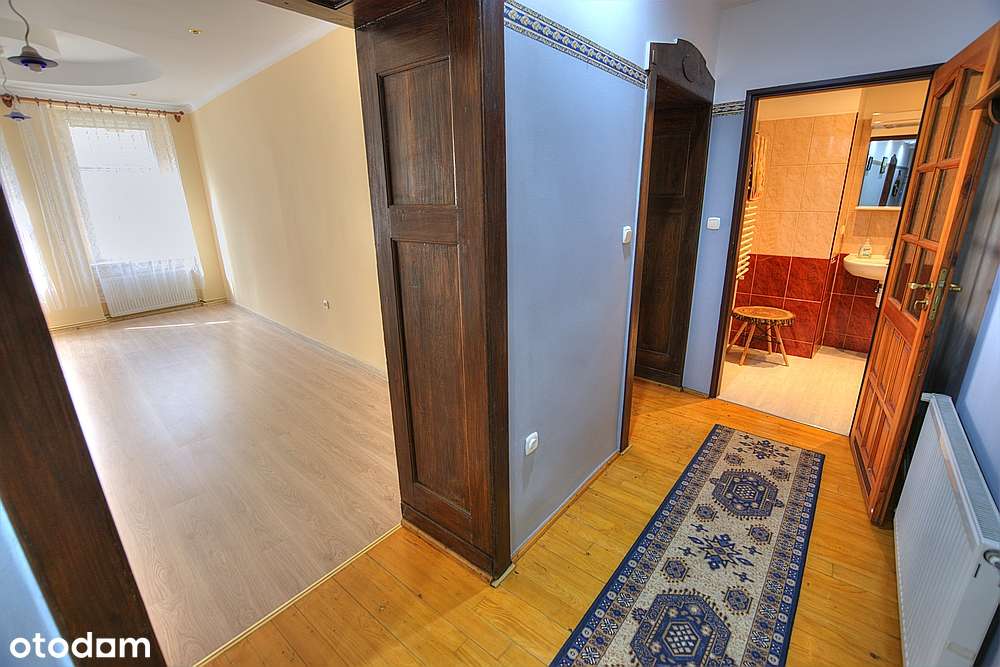 3 pokoje, I piętro, centrum miasta-10