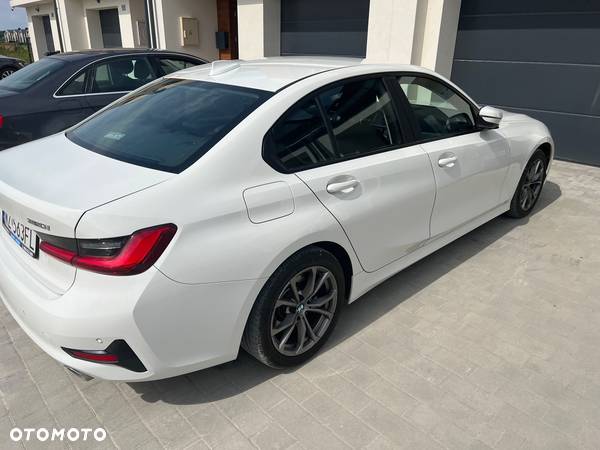 BMW Seria 3 320i - 3