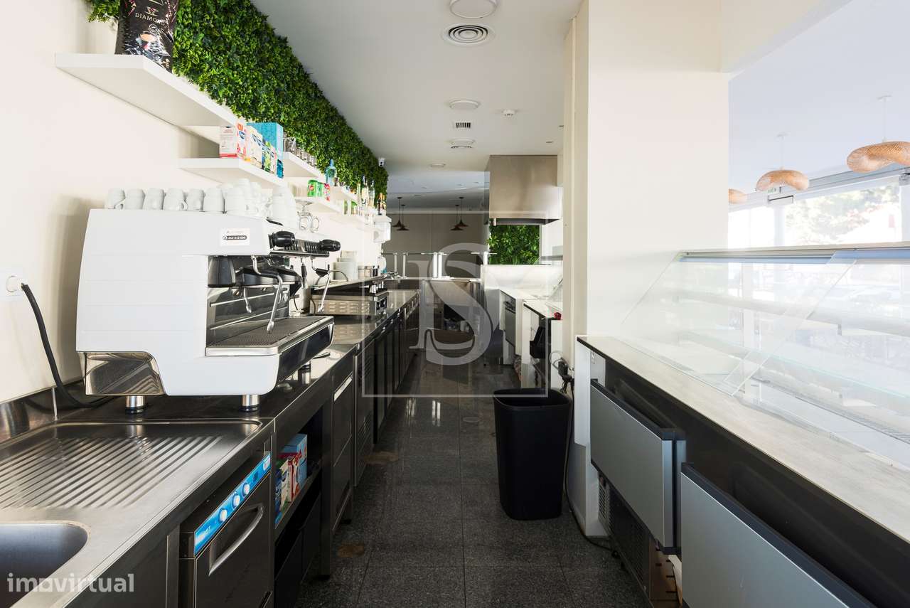 Loja  Venda em Quarteira,Loulé-24