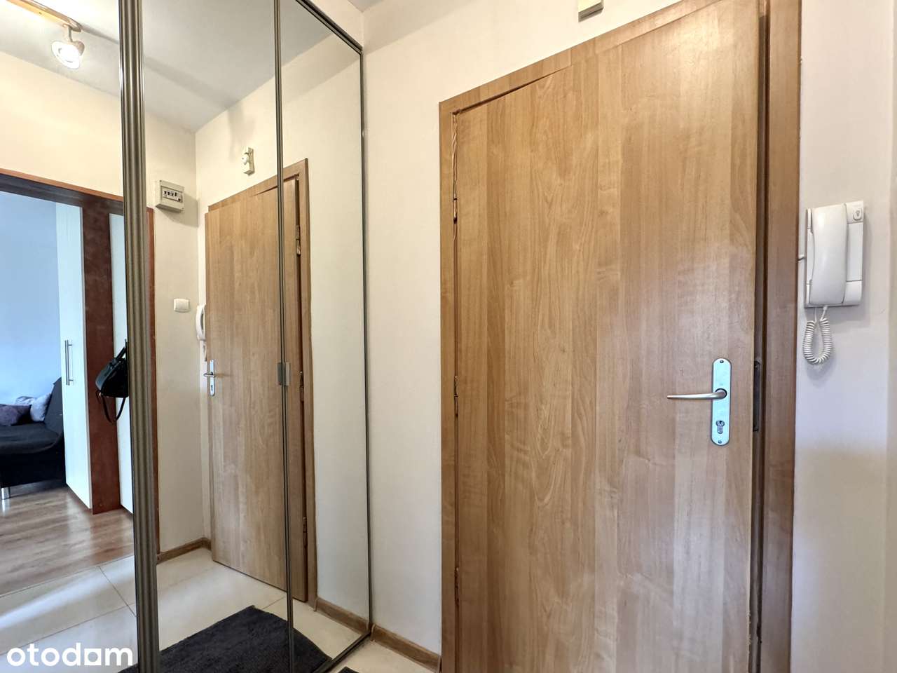 Przytulne 32 m² z osobną kuchnią – tuż przy metrze Wierzbno!!!-3