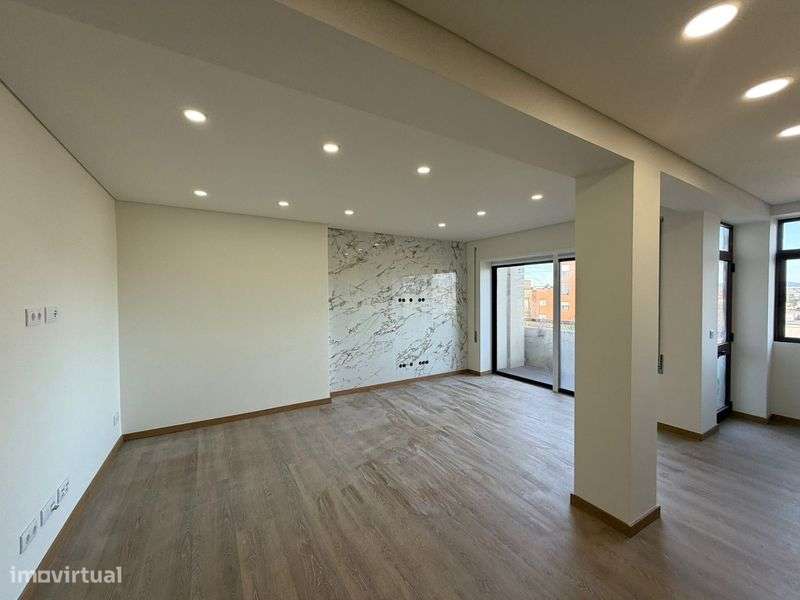 T2+1 em Afurada (Gaia)     **310,000€** - Grande imagem: 2/12