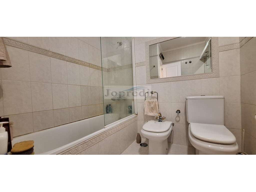 Apartamento T2 com arrecadação-15