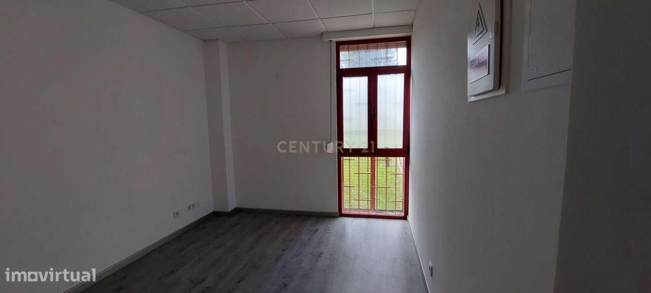 Loja arrendar em Queijas - excelente oportunidade - Grande imagem: 5/14