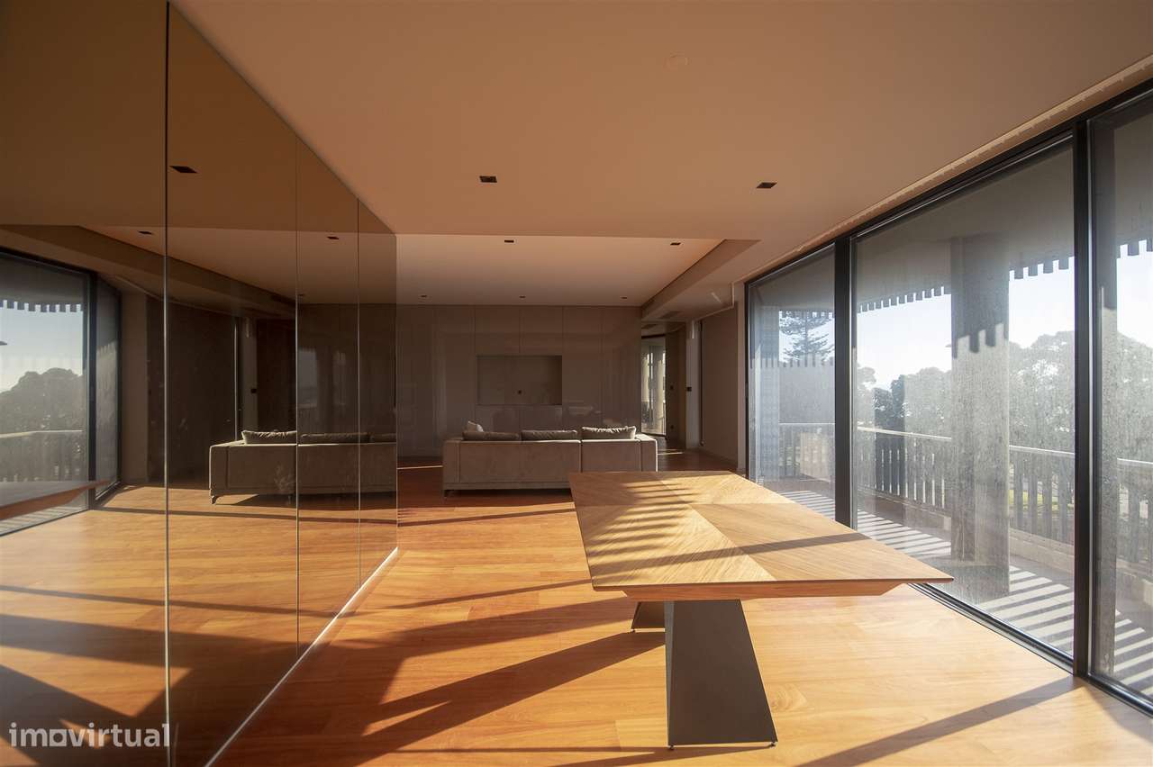 T3 c/ varanda p/ o mar na Av. Brasil na Foz do Douro - Grande imagem: 4/36